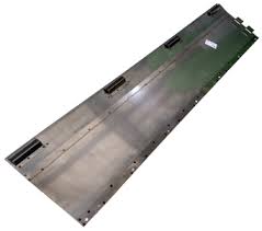 CENTER FEED PLATE FOR JOHN DEERE PLATFORM — AH230528